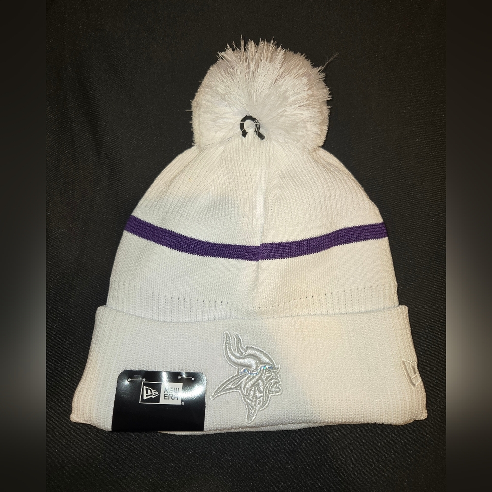 NWT New Era Minnesota Vikings White and Purple Beanie